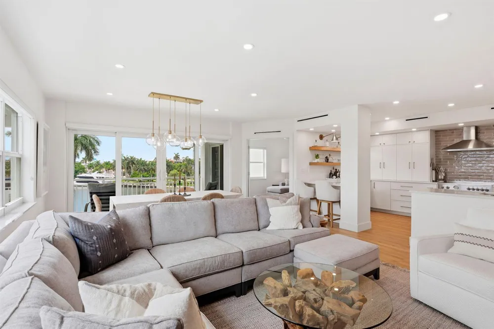 1000 Lowry Street #4F Delray Beach, FL 33483