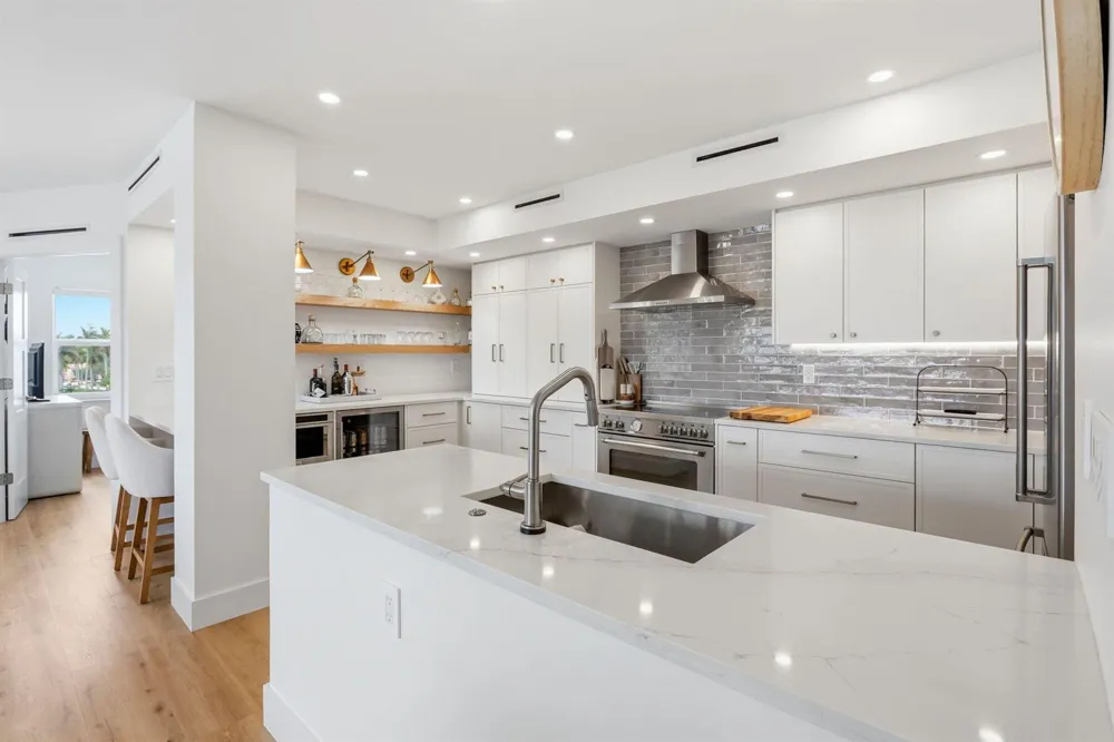 1000 Lowry Street #4F Delray Beach, FL 33483