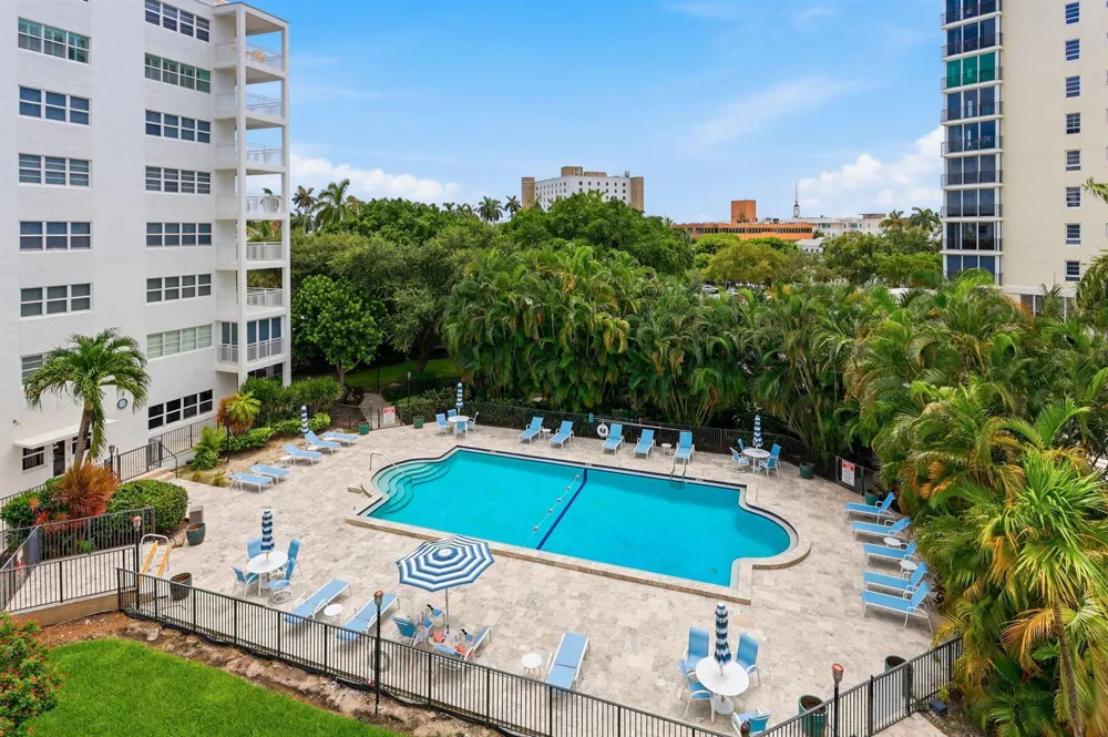 1000 Lowry Street #4F Delray Beach, FL 33483
