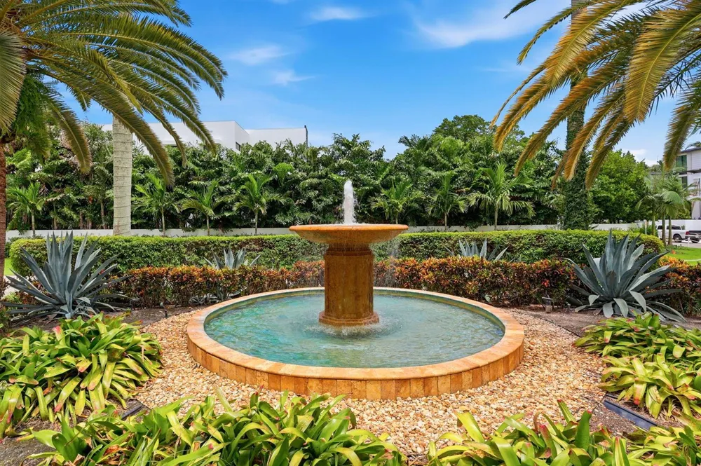 1000 Lowry Street #4F Delray Beach, FL 33483