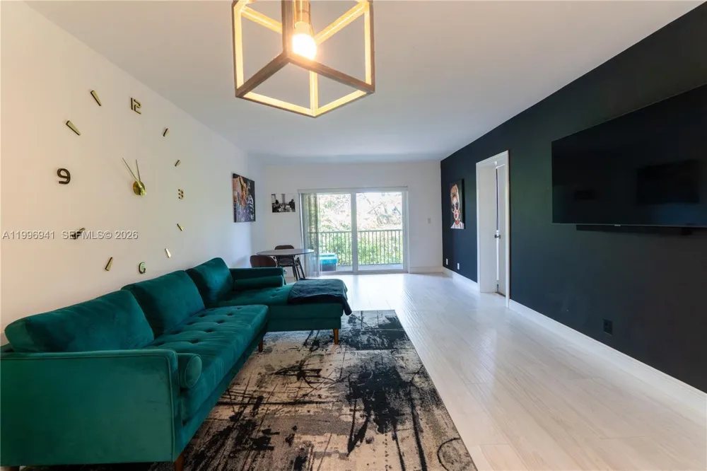 3900 NW 76th Avenue #212 Sunrise, FL 33351