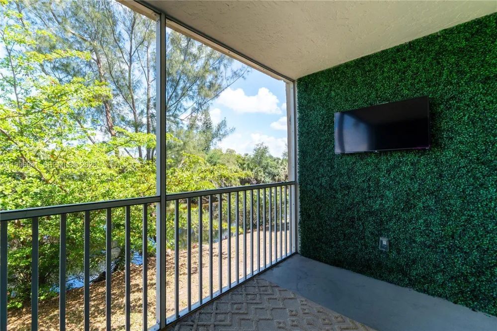 3900 NW 76th Avenue #212 Sunrise, FL 33351