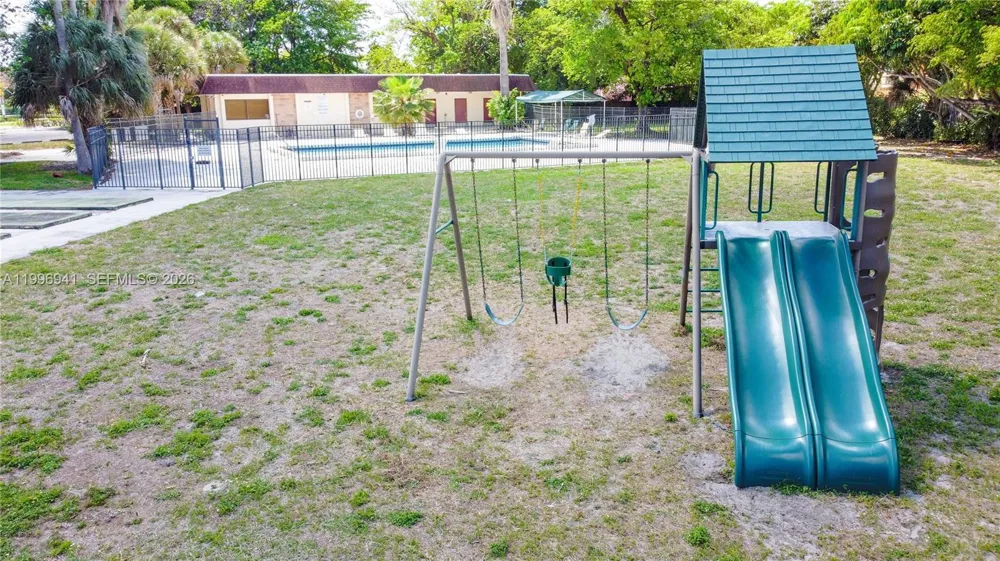 3900 NW 76th Avenue #212 Sunrise, FL 33351