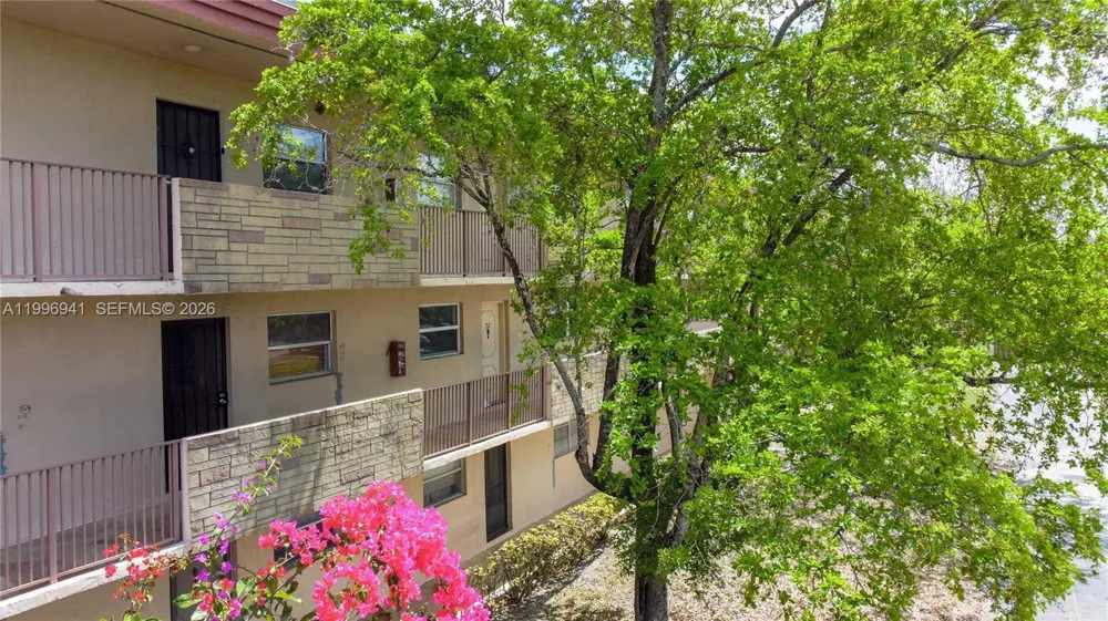 3900 NW 76th Avenue #212 Sunrise, FL 33351