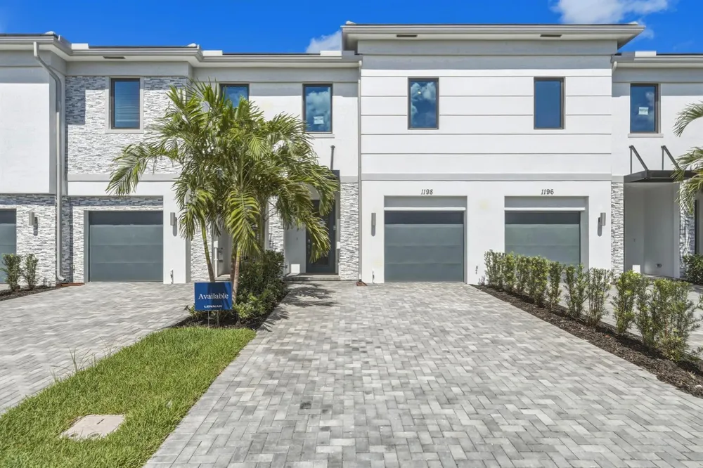 1198 National Street Wellington, FL 33414