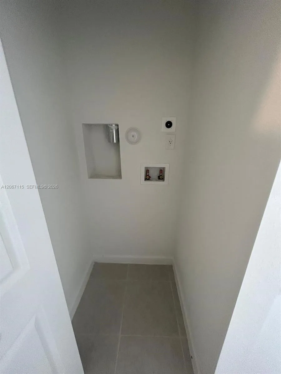 14806 SW 163rd St Miami, FL 33187