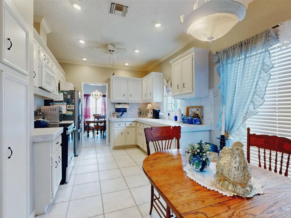 102 COUNTRY PLACE Sanford, FL 32771