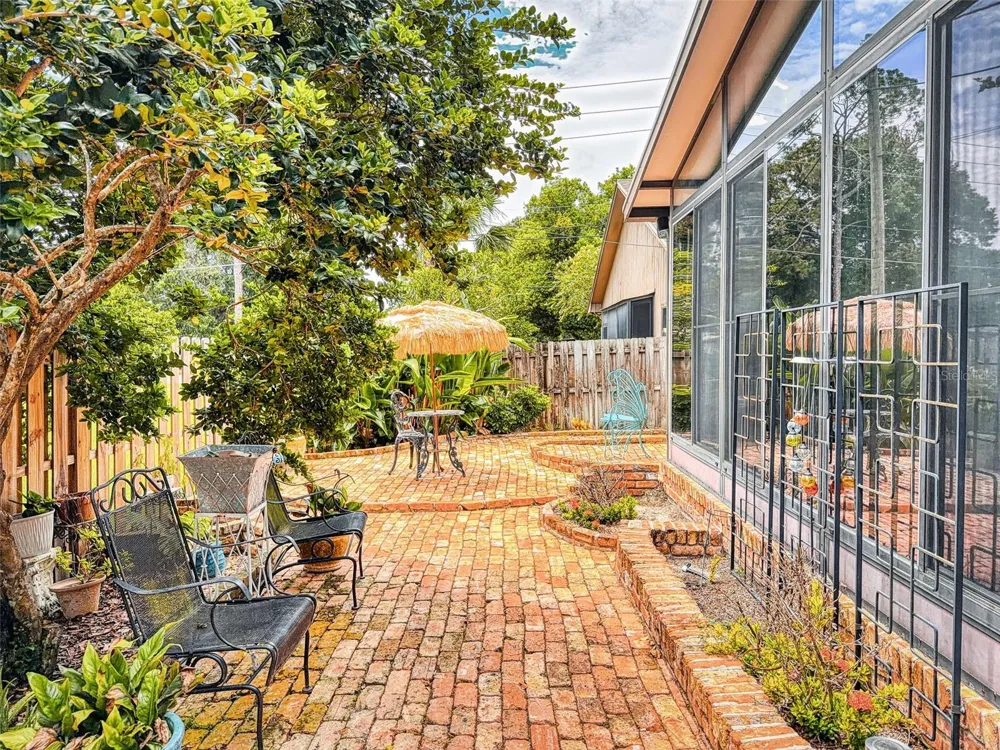 102 COUNTRY PLACE Sanford, FL 32771