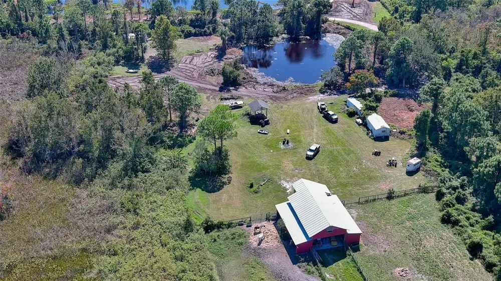 806 W ARIEL ROAD Edgewater, FL 32141