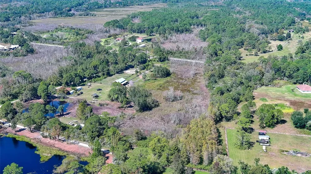 806 W ARIEL ROAD Edgewater, FL 32141