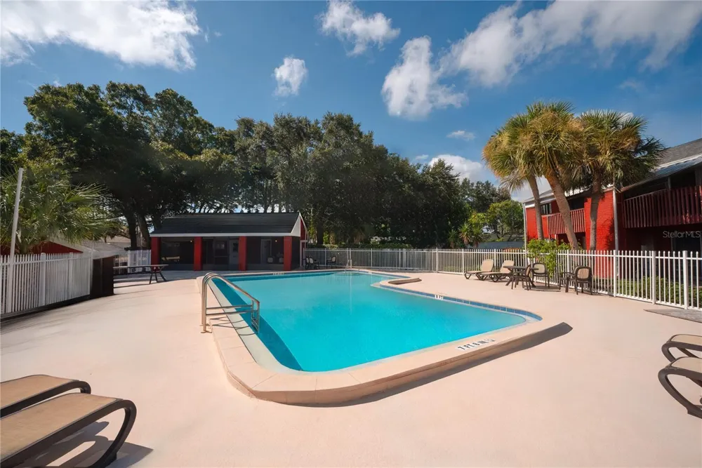 8210 12TH WAY #G St Petersburg, FL 33702