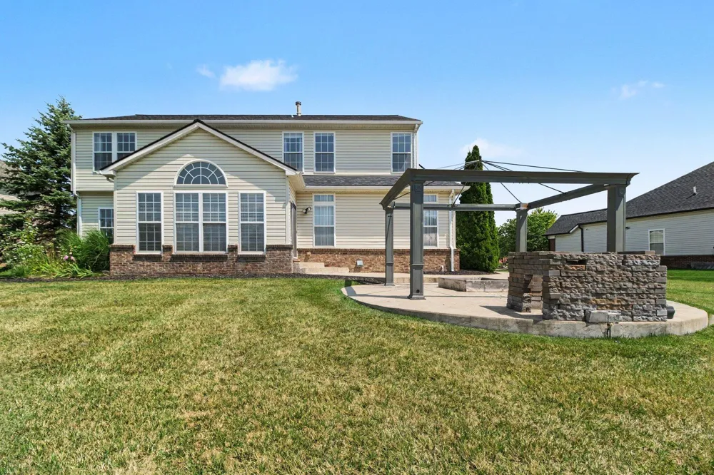 26123 Cornell Drive Lyon Charter Township, MI 48178
