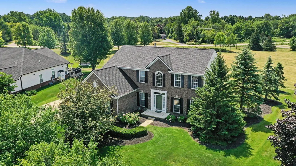 26123 Cornell Drive Lyon Charter Township, MI 48178