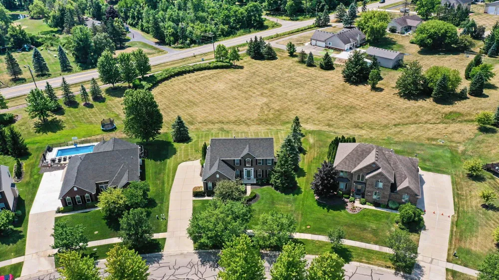 26123 Cornell Drive Lyon Charter Township, MI 48178