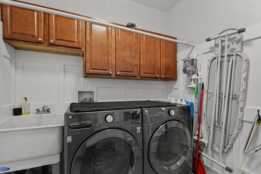26123 Cornell Drive Lyon Charter Township, MI 48178