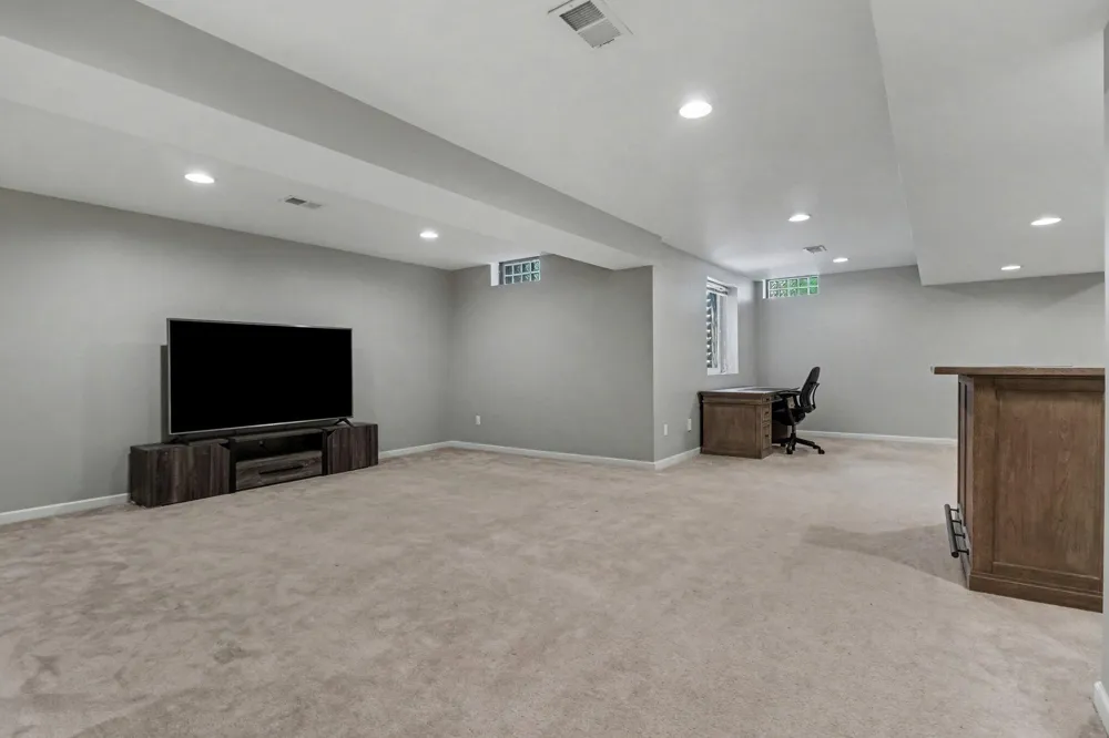 26123 Cornell Drive Lyon Charter Township, MI 48178