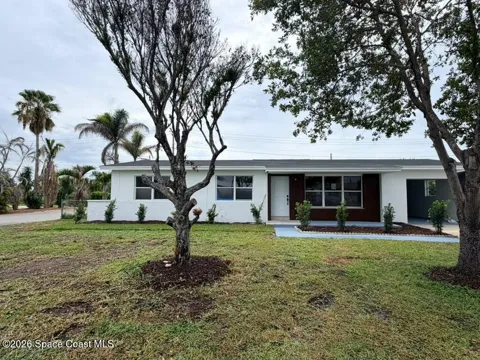 205 Melaleuca Drive E