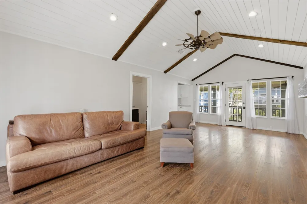 221 Oak Road Clear Lake Shores, TX 77565
