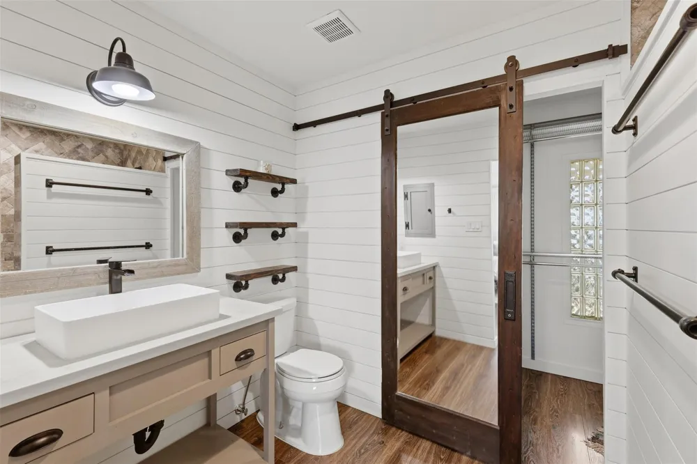 221 Oak Road Clear Lake Shores, TX 77565