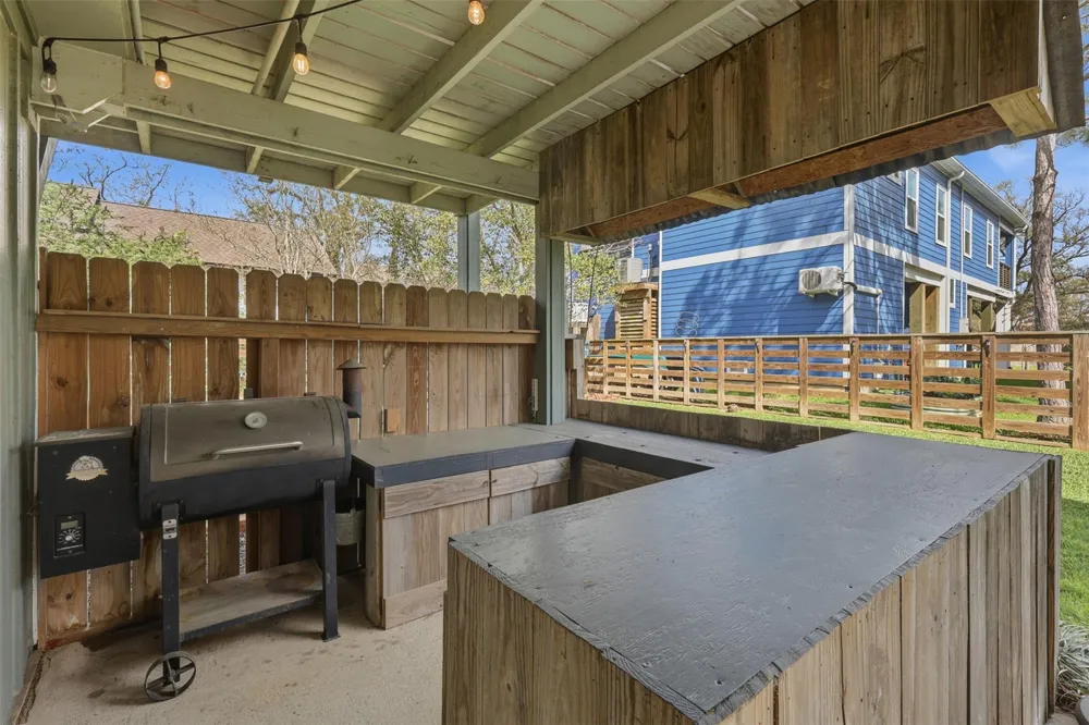 221 Oak Road Clear Lake Shores, TX 77565