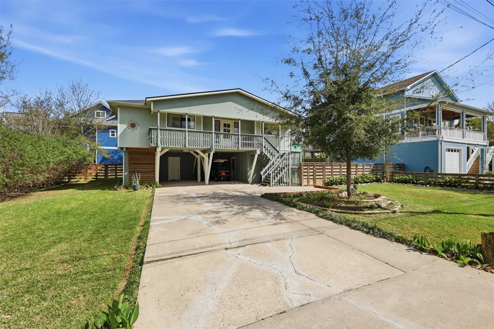 221 Oak Road Clear Lake Shores, TX 77565