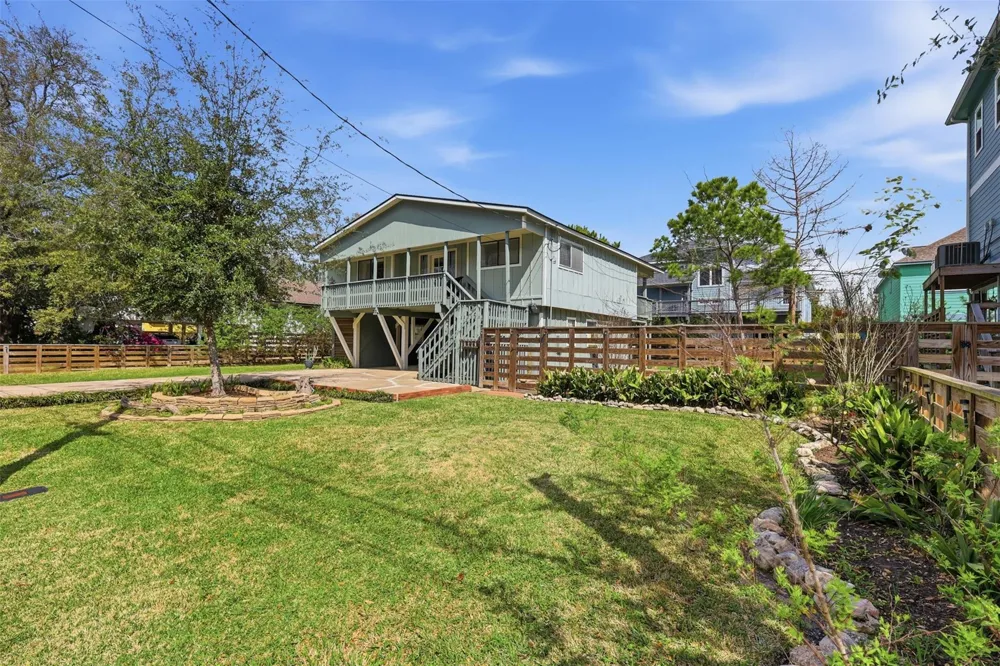 221 Oak Road Clear Lake Shores, TX 77565