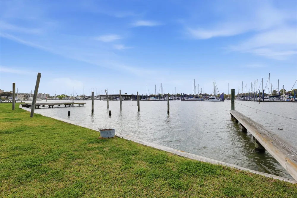 221 Oak Road Clear Lake Shores, TX 77565