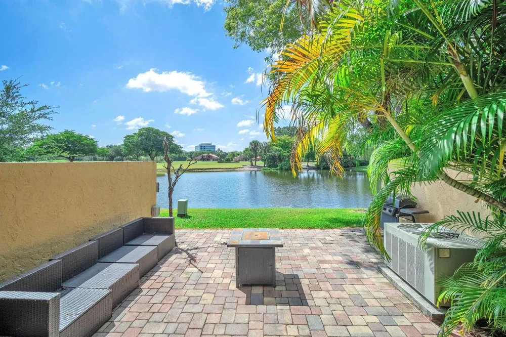 740 E Coco Plum Circle #3 Plantation, FL 33324