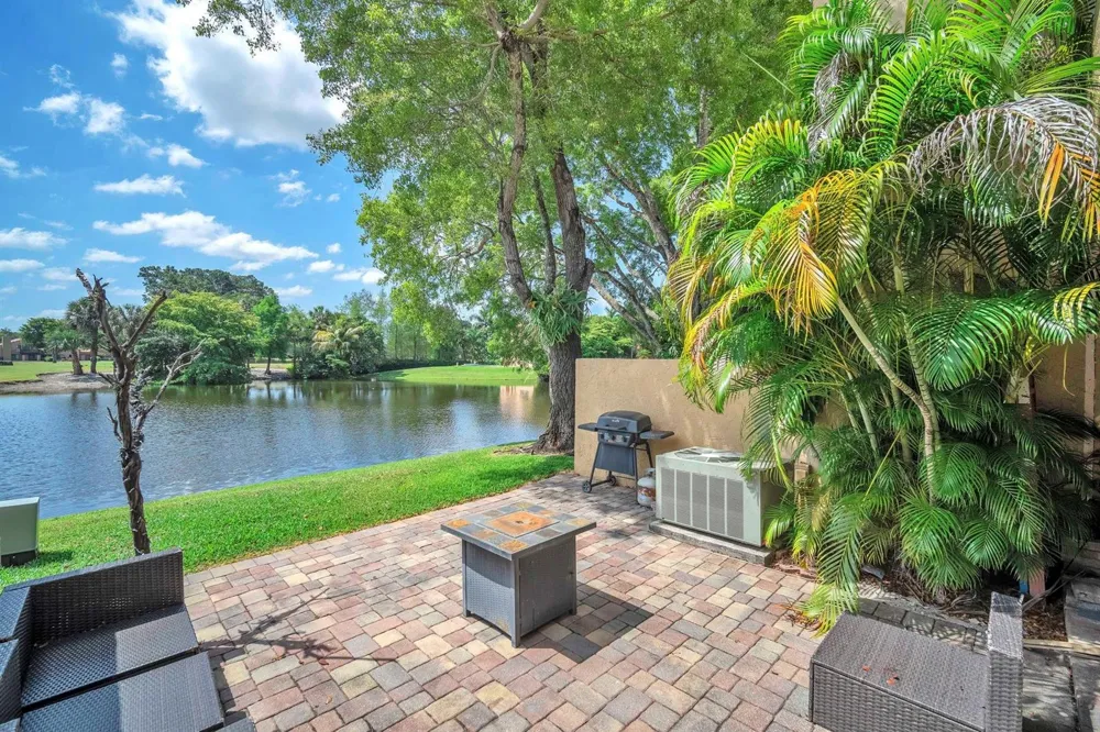 740 E Coco Plum Circle #3 Plantation, FL 33324