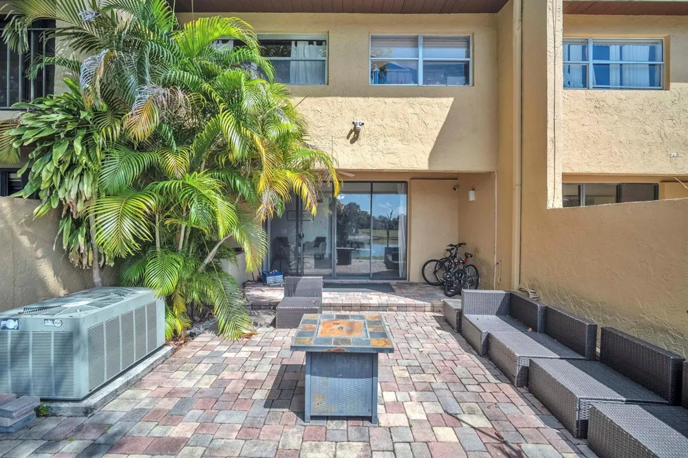 740 E Coco Plum Circle #3 Plantation, FL 33324