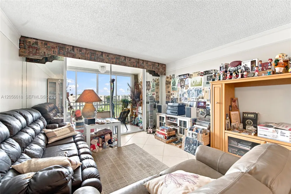 1025 SE 2nd Ave #406 Dania Beach, FL 33004