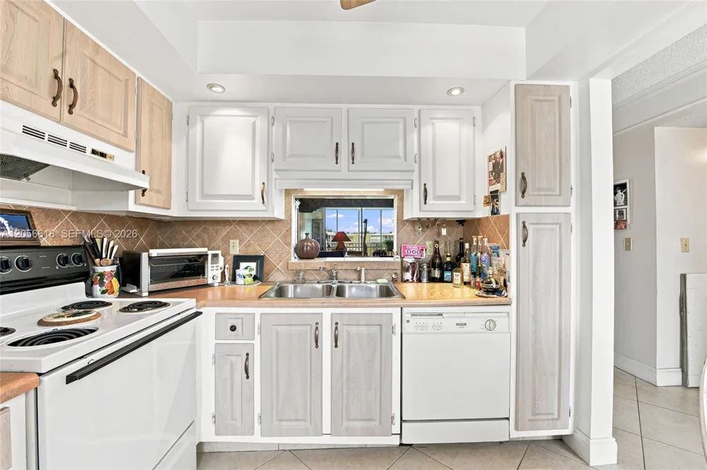 1025 SE 2nd Ave #406 Dania Beach, FL 33004