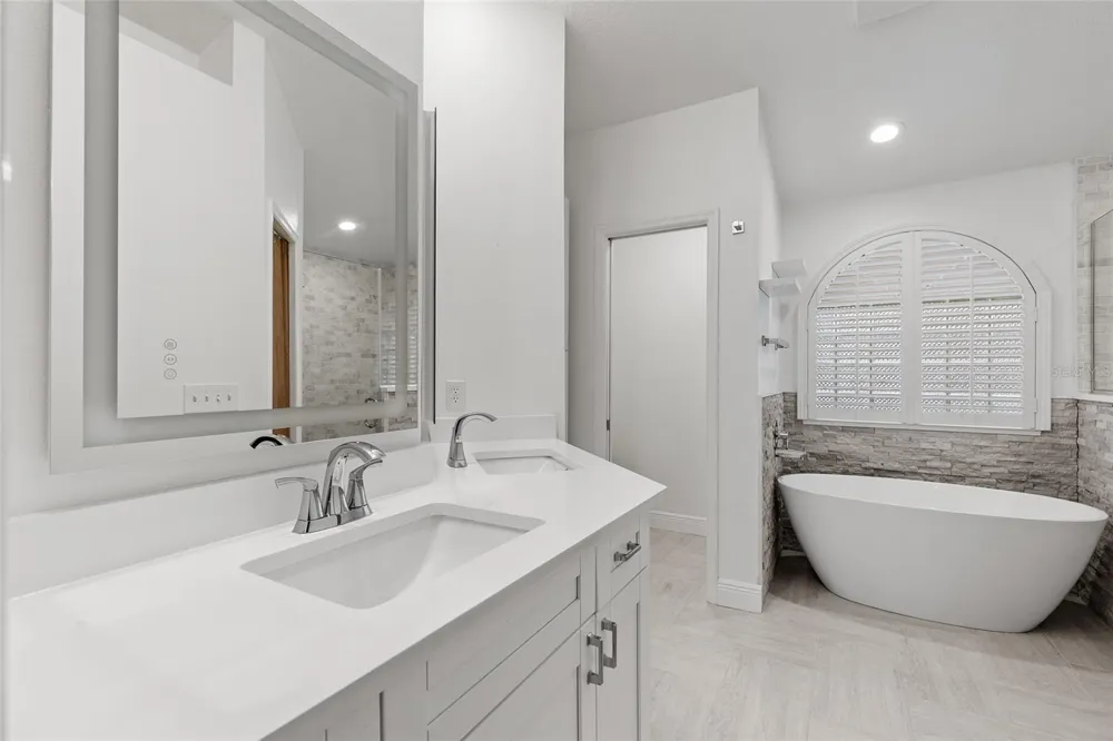 22861 STERLING MANOR LOOP Lutz, FL 33549