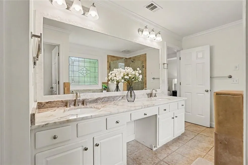 2335 Oakshire Court Decatur, GA 30033
