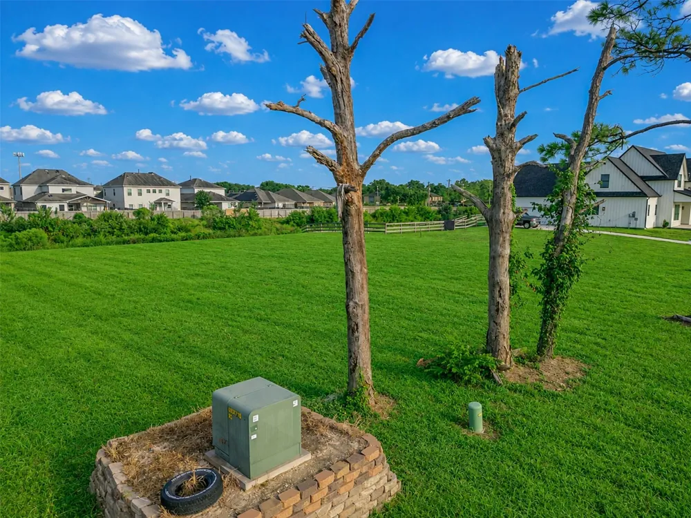 4116 Leslies Way Dickinson, TX 77539