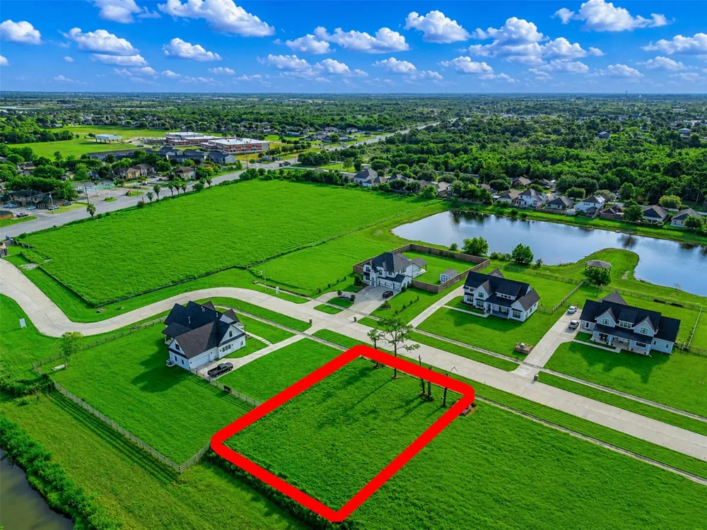 4116 Leslies Way Dickinson, TX 77539