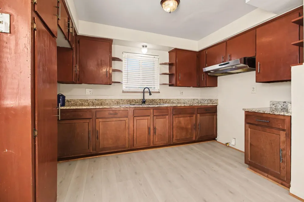 13429 Garfield Street Redford, MI 48239