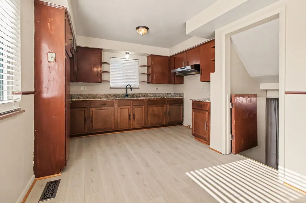 13429 Garfield Street Redford, MI 48239