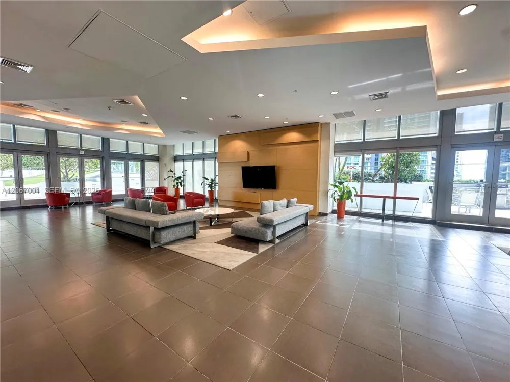 79 SW 12th St #2809-S Miami, FL 33130