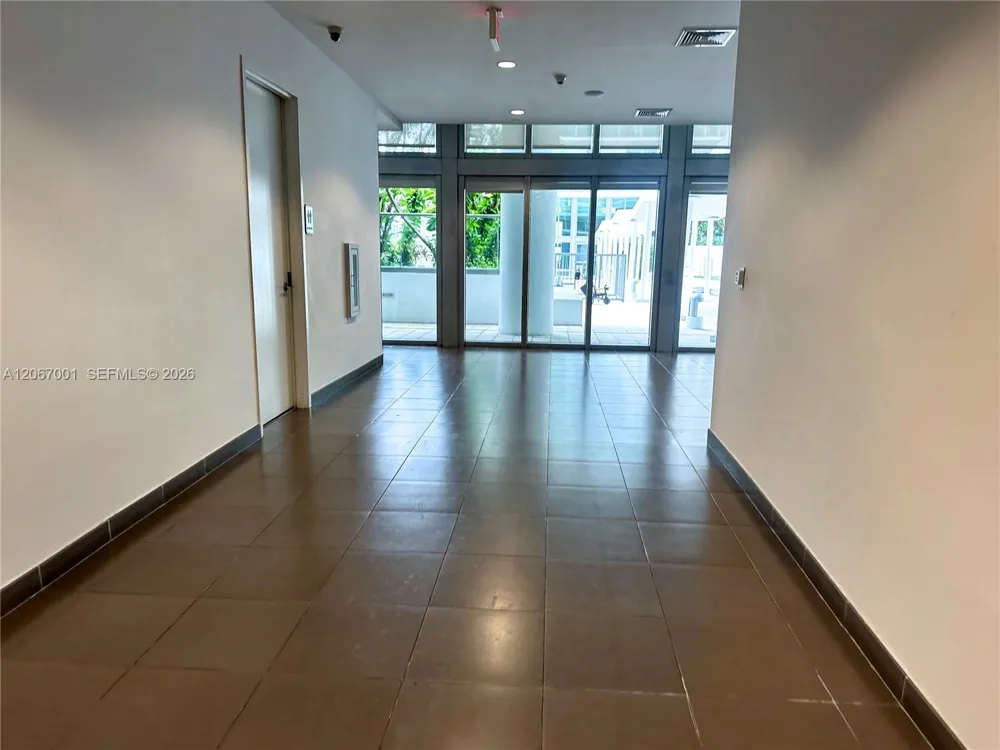 79 SW 12th St #2809-S Miami, FL 33130