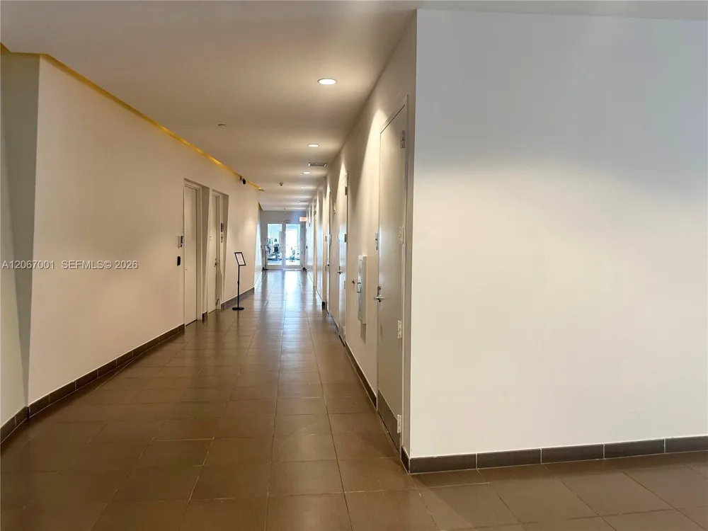 79 SW 12th St #2809-S Miami, FL 33130