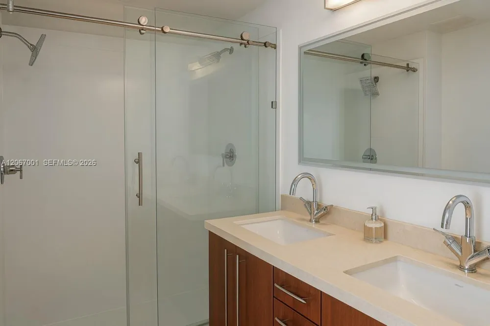 79 SW 12th St #2809-S Miami, FL 33130