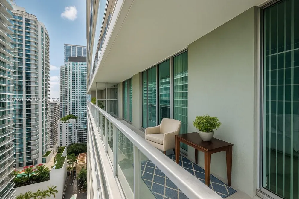 79 SW 12th St #2809-S Miami, FL 33130