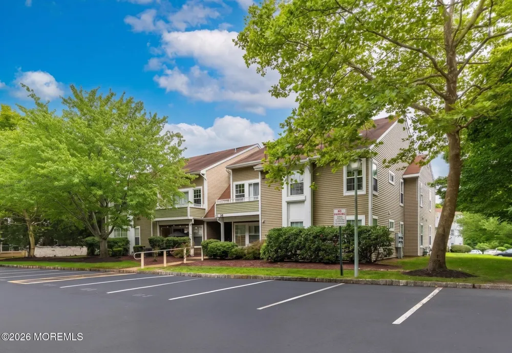 24 Crop Court Tinton Falls, NJ 07753