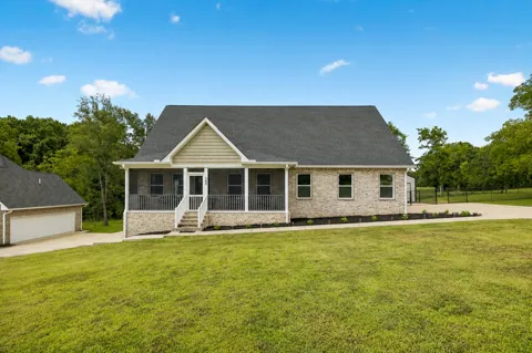380 Mockingbird Ln