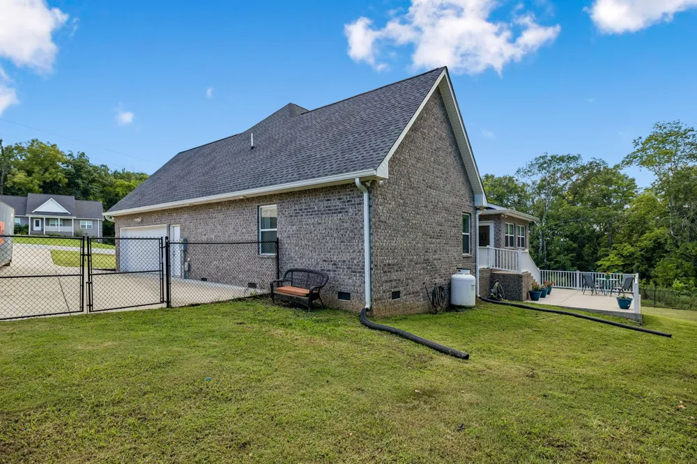 400 Mockingbird Ln Hartsville, TN 37074