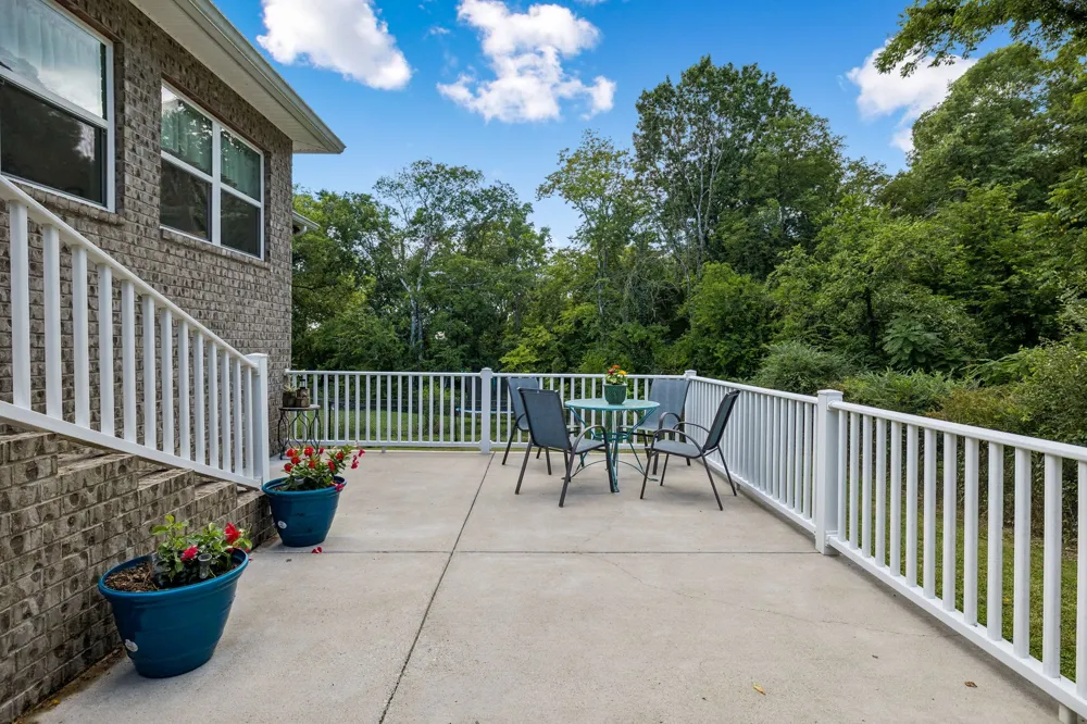 400 Mockingbird Ln Hartsville, TN 37074