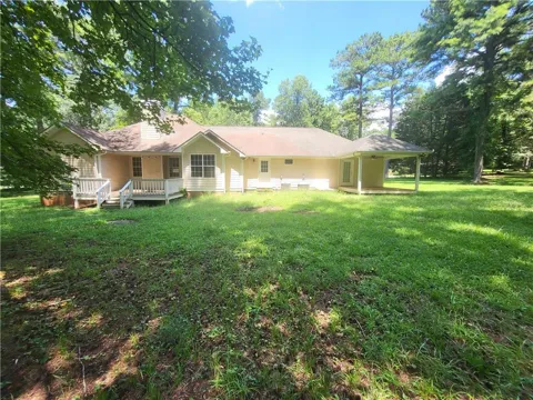 102 Douglas Court