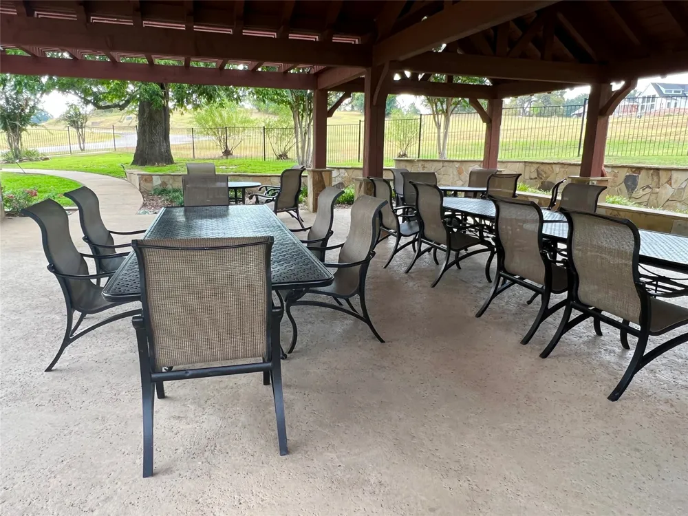 309 Grand View Drive Athens, TX 75752