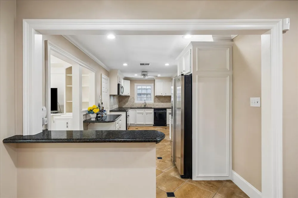 4919 Imperial Street Bellaire, TX 77401
